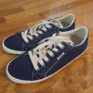 Taos Star Burst Navy Sneakers Sz 9.5